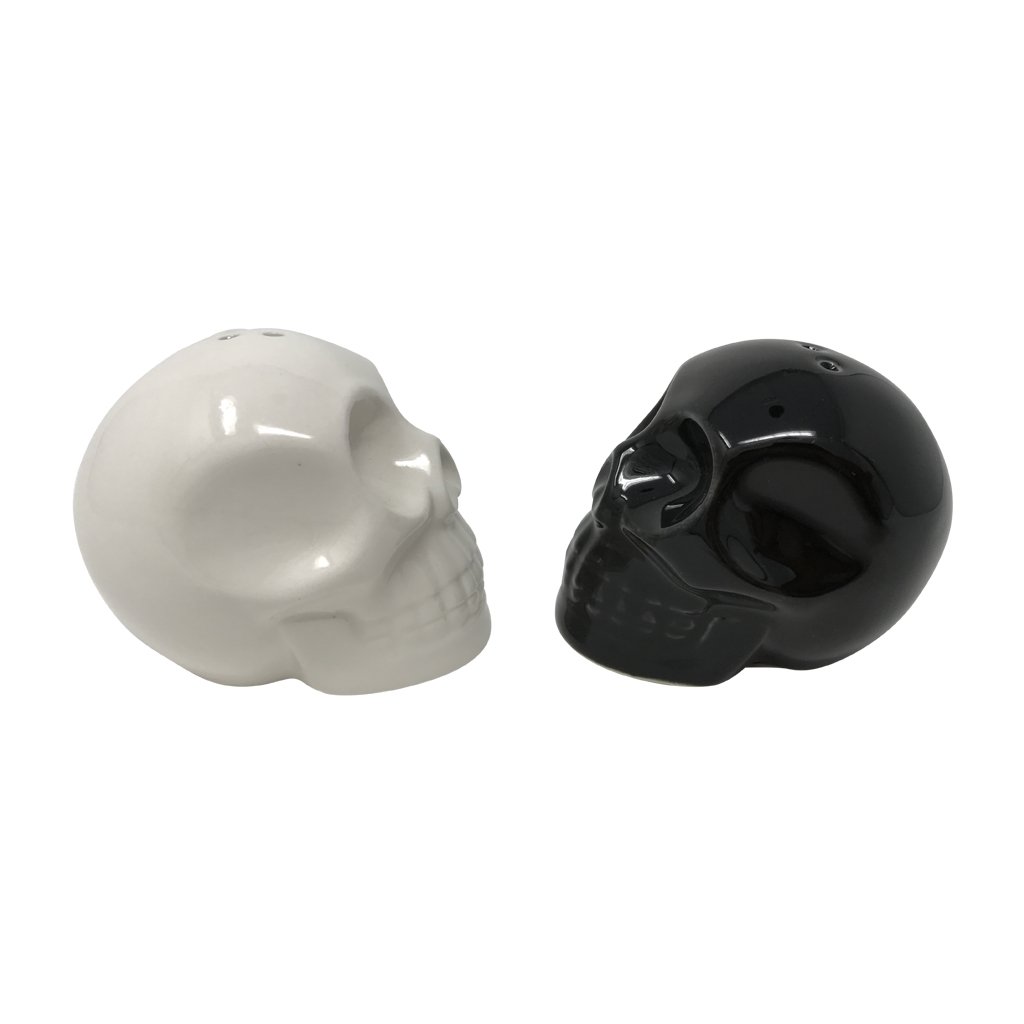 skull salt & pepper shakers